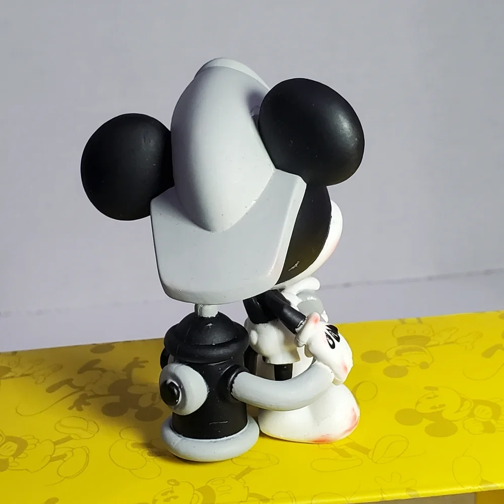 Funko Pop Disney Mickey 90 Years Mickey Mouse Convention Limited Edition *READ